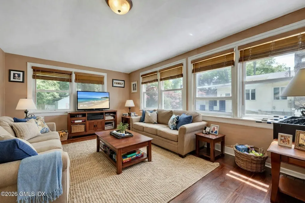 52 Center Drive Old Greenwich CT 06870