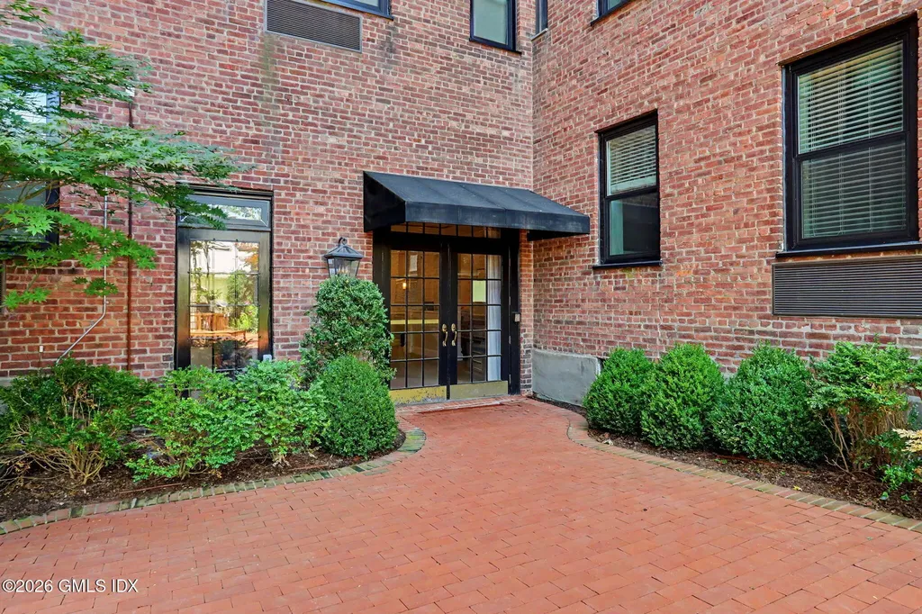 25 W Elm Street Greenwich CT 06830