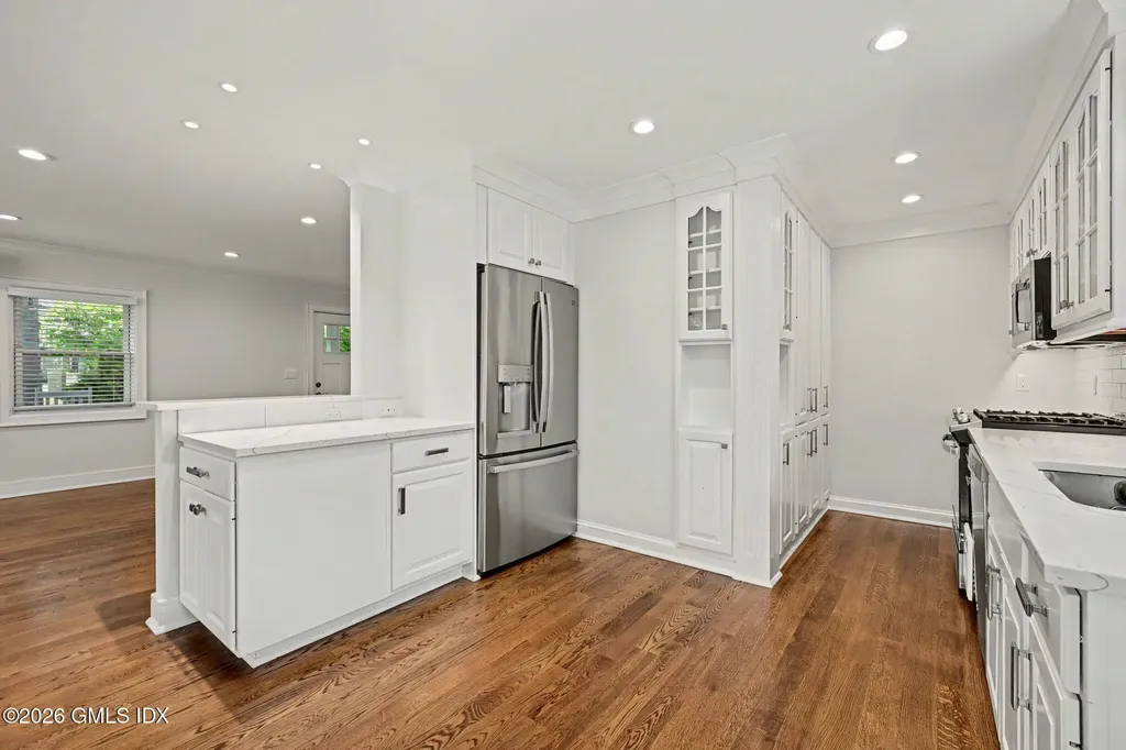 124 Shore Road Old Greenwich CT 06870