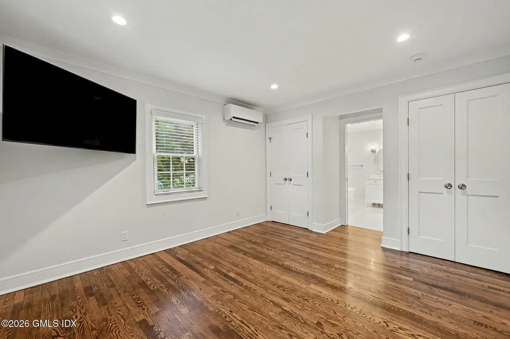 124 Shore Road Old Greenwich CT 06870