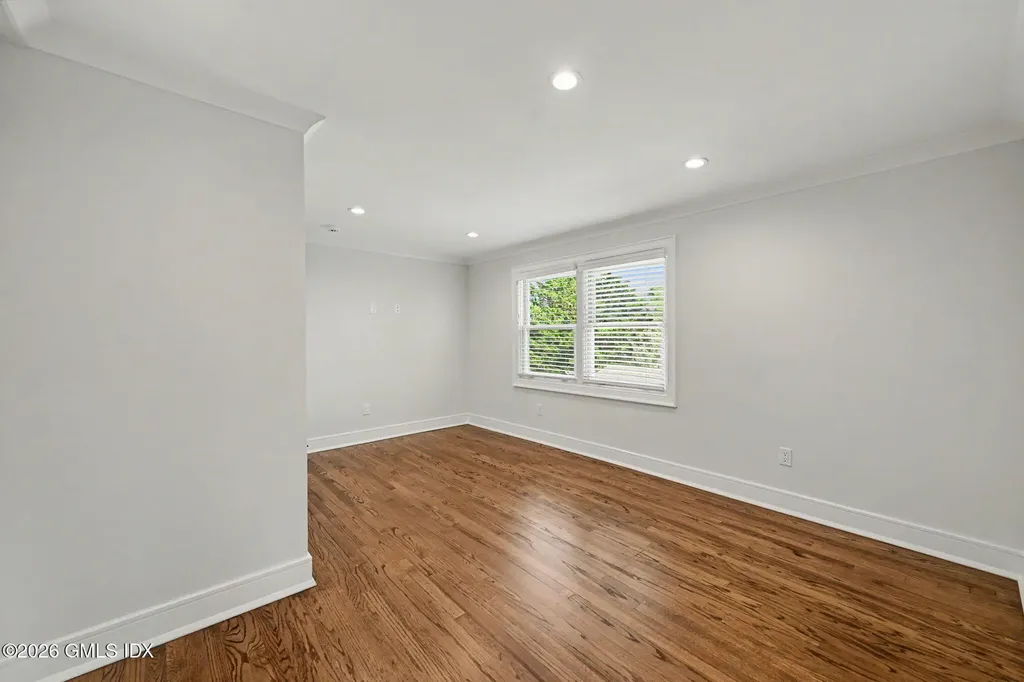 124 Shore Road Old Greenwich CT 06870