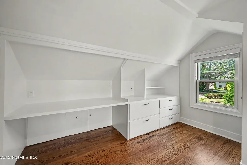 124 Shore Road Old Greenwich CT 06870