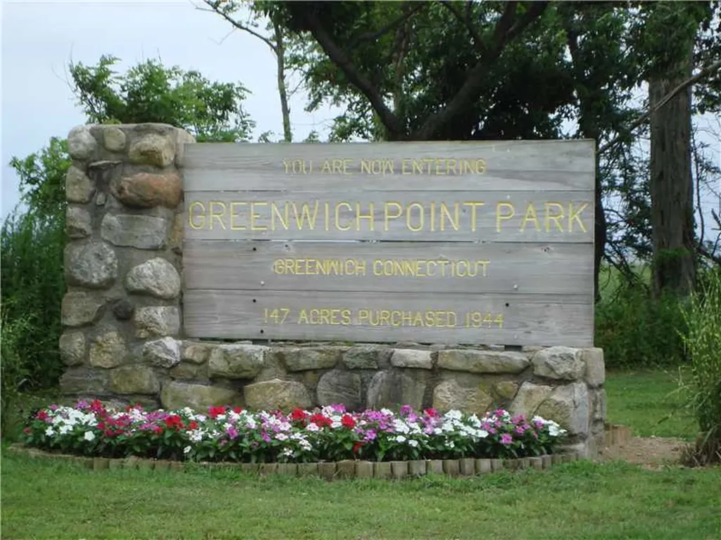 124 Shore Road Old Greenwich CT 06870