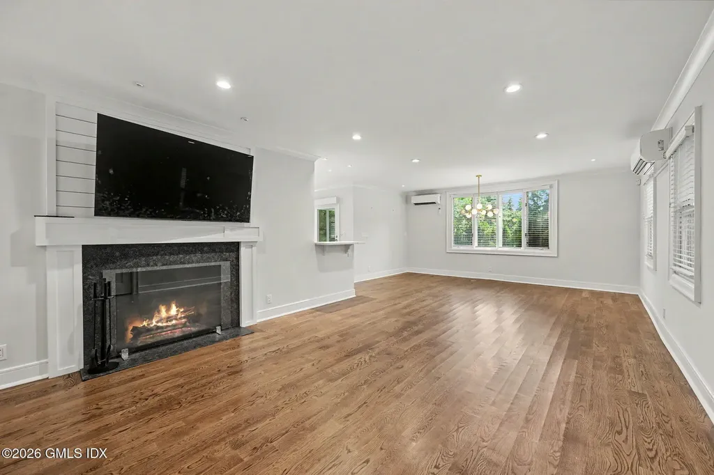 124 Shore Road Old Greenwich CT 06870