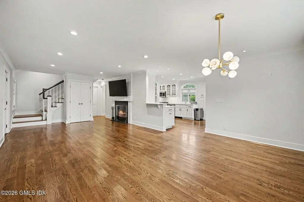 124 Shore Road Old Greenwich CT 06870