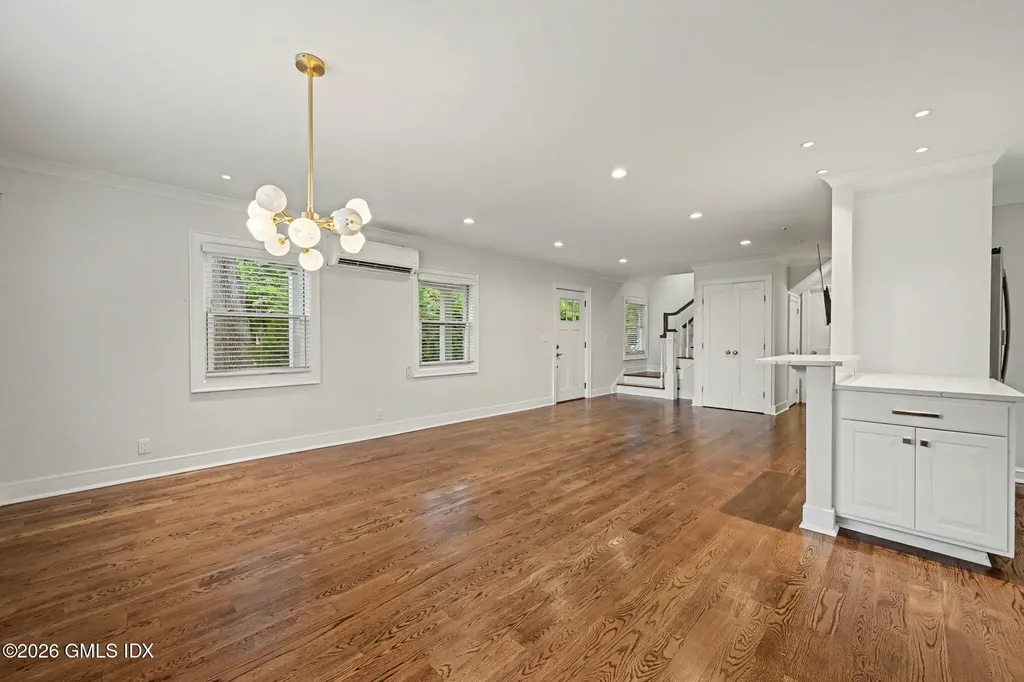 124 Shore Road Old Greenwich CT 06870