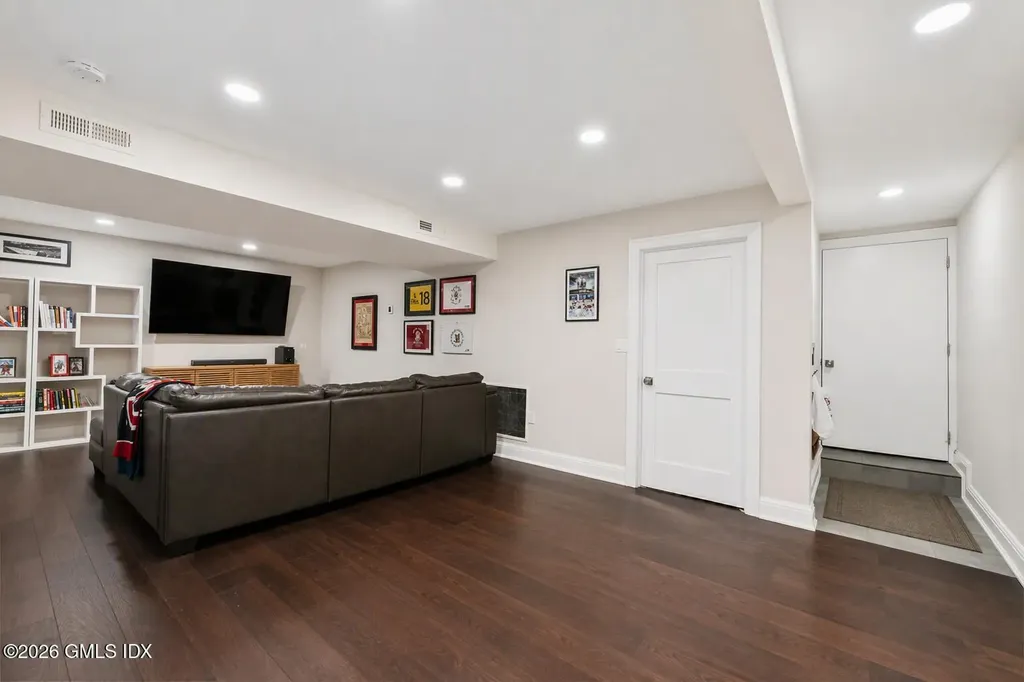 43 Burdsall Drive Greenwich CT 06831