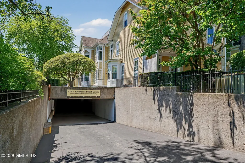 124 Mason Street Greenwich CT 06830