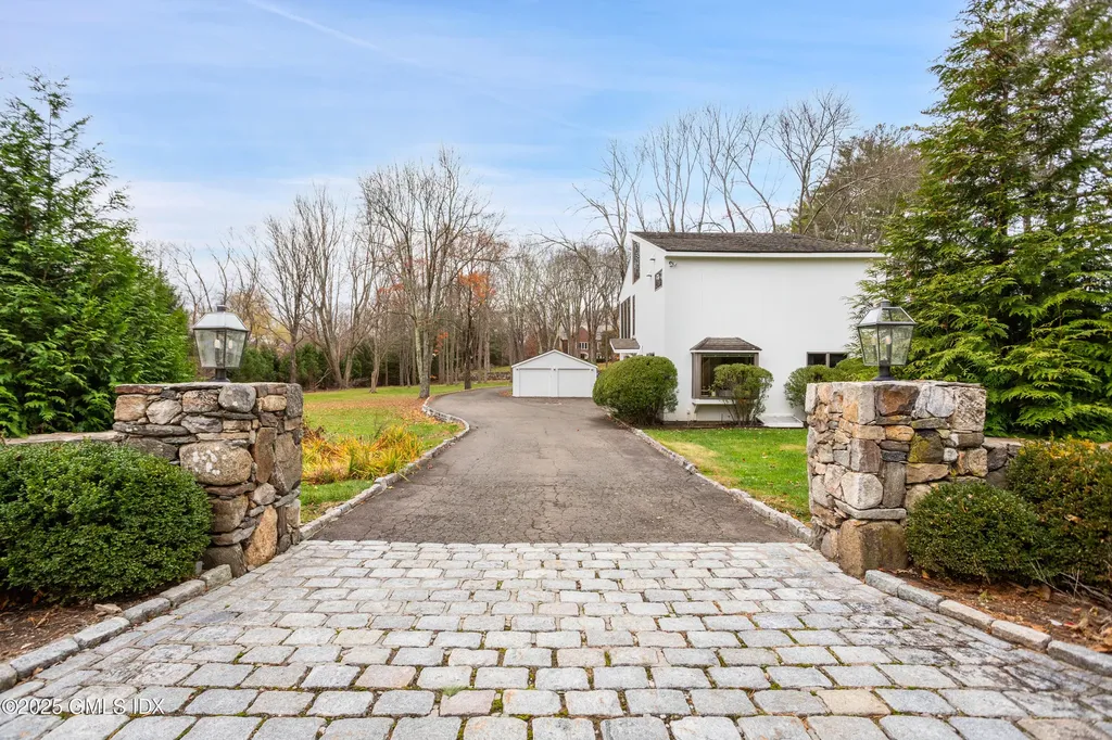 425 Taconic Road Greenwich CT 06831
