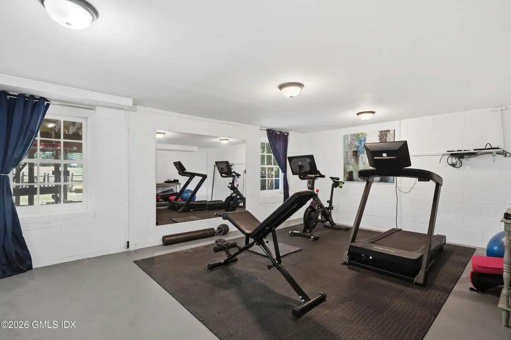 17 Shore Road Old Greenwich CT 06870