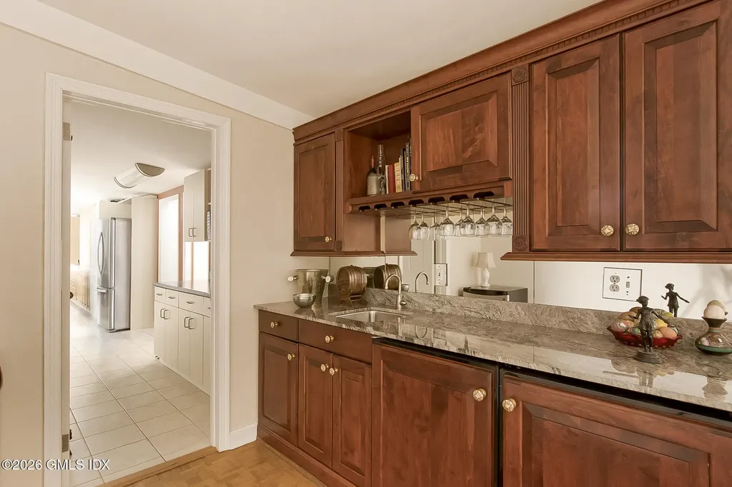 10 Steep Hollow Lane Cos Cob CT 06807