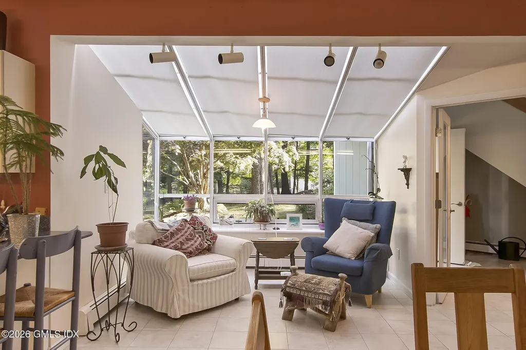 10 Steep Hollow Lane Cos Cob CT 06807