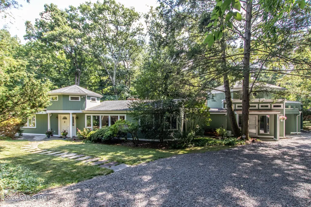 10 Steep Hollow Lane Cos Cob CT 06807