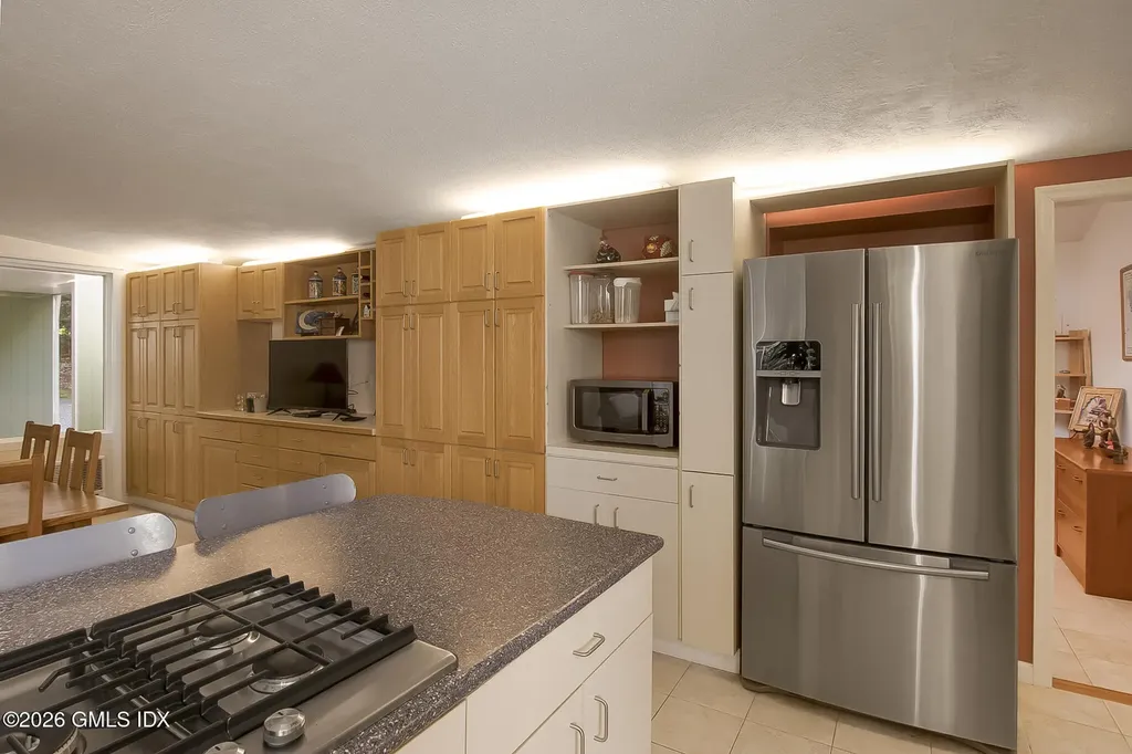 10 Steep Hollow Lane Cos Cob CT 06807