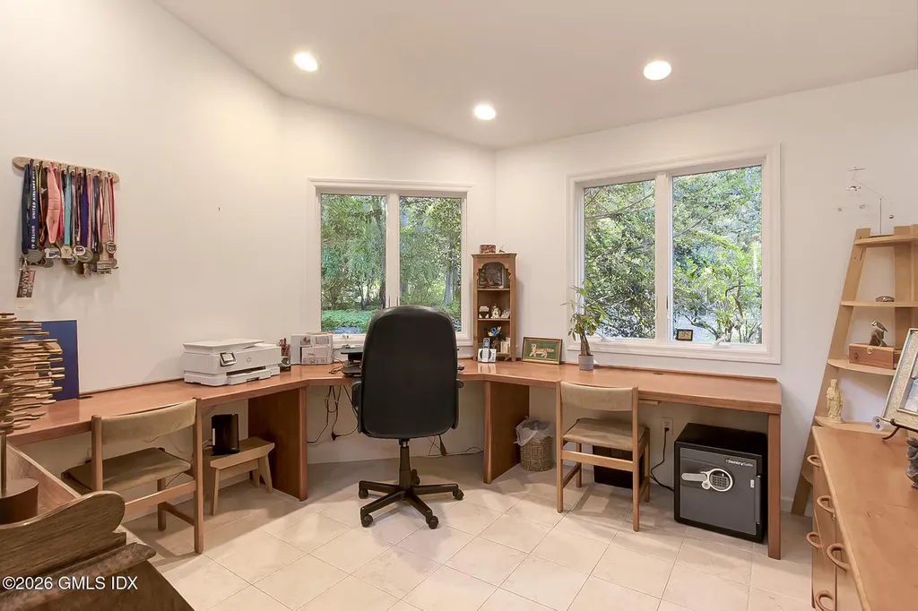 10 Steep Hollow Lane Cos Cob CT 06807