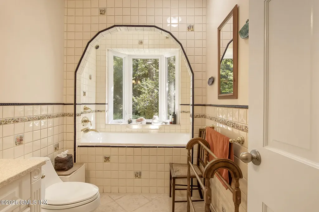 10 Steep Hollow Lane Cos Cob CT 06807