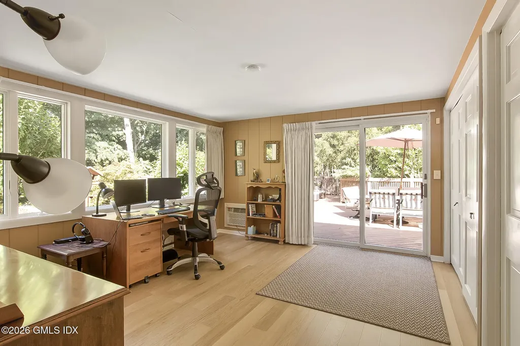 10 Steep Hollow Lane Cos Cob CT 06807