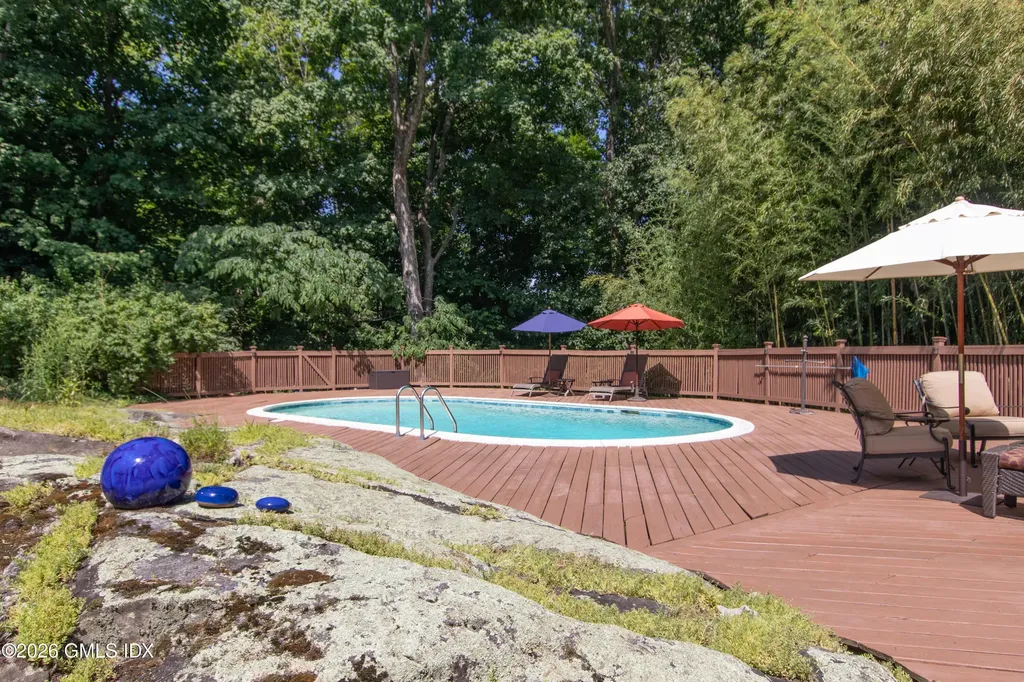 10 Steep Hollow Lane Cos Cob CT 06807