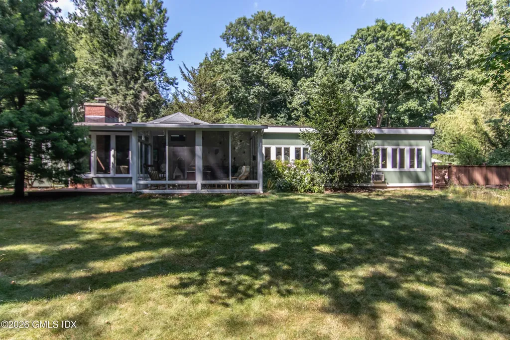 10 Steep Hollow Lane Cos Cob CT 06807