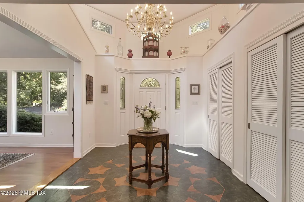 10 Steep Hollow Lane Cos Cob CT 06807
