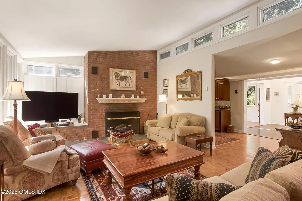 10 Steep Hollow Lane Cos Cob CT 06807