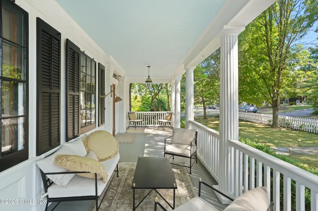 33 Mead Avenue Cos Cob CT 06807