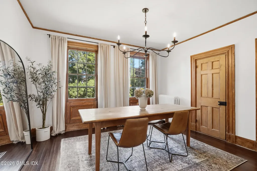 33 Mead Avenue Cos Cob CT 06807