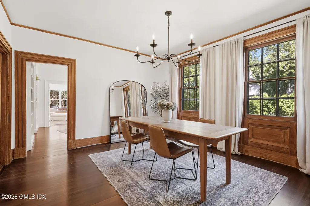 33 Mead Avenue Cos Cob CT 06807