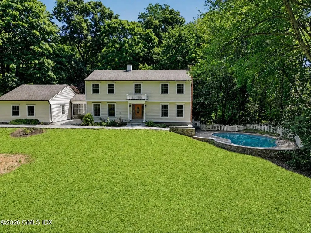 94 Londonderry Drive Greenwich CT 06830