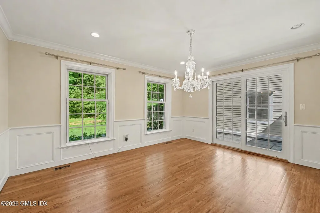 94 Londonderry Drive Greenwich CT 06830
