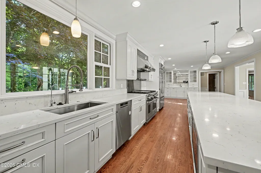 94 Londonderry Drive Greenwich CT 06830