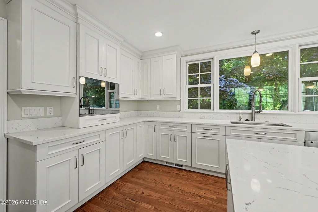94 Londonderry Drive Greenwich CT 06830