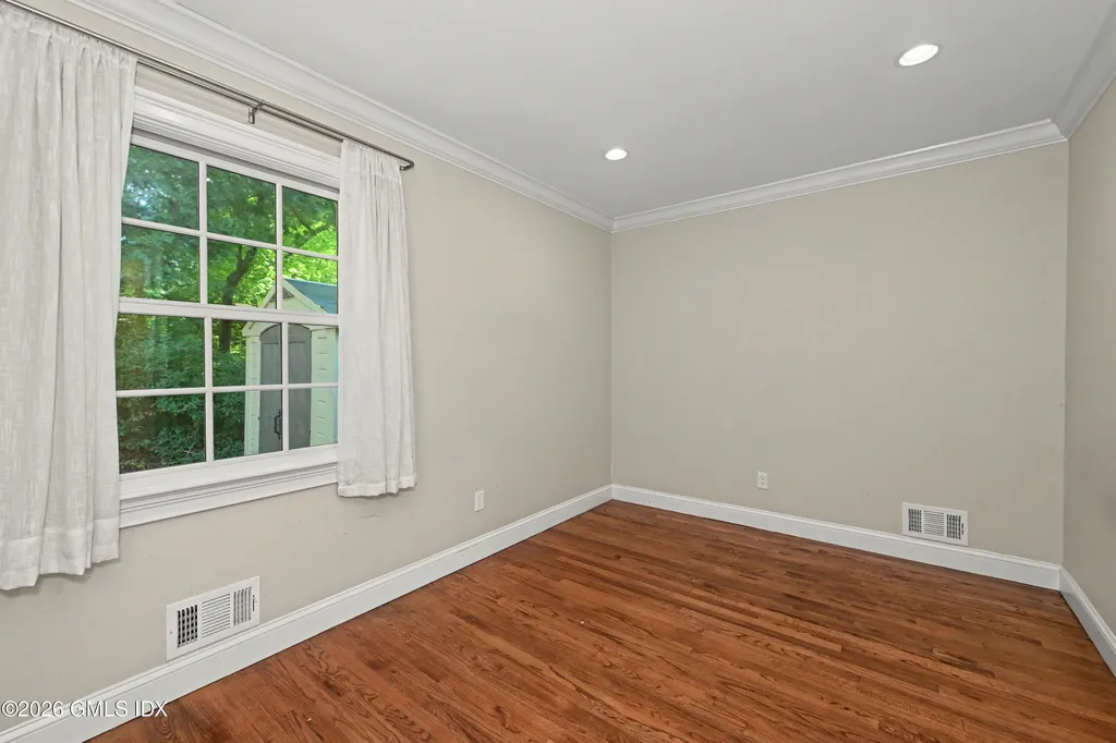 94 Londonderry Drive Greenwich CT 06830