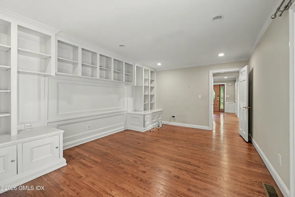 94 Londonderry Drive Greenwich CT 06830
