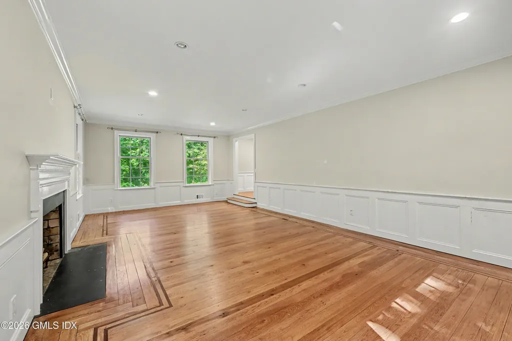 94 Londonderry Drive Greenwich CT 06830