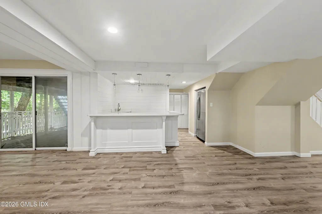 94 Londonderry Drive Greenwich CT 06830