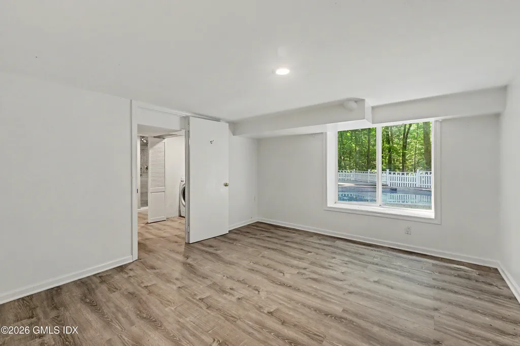94 Londonderry Drive Greenwich CT 06830