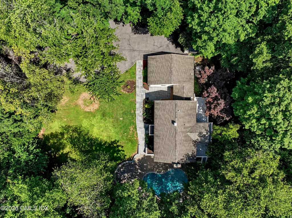 94 Londonderry Drive Greenwich CT 06830