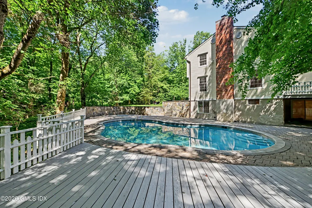 94 Londonderry Drive Greenwich CT 06830