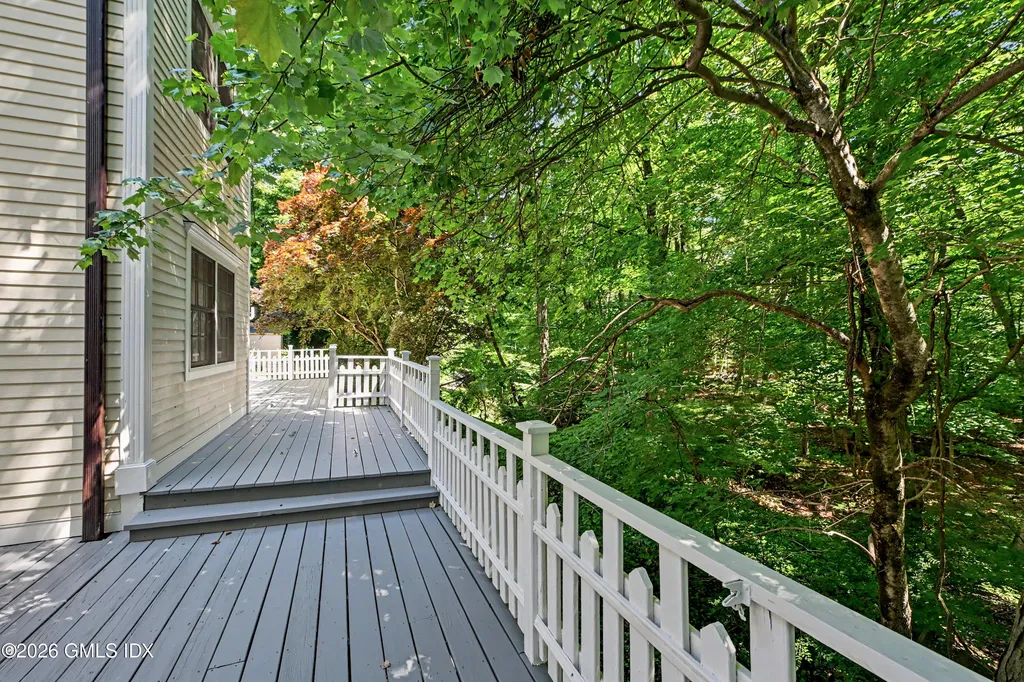 94 Londonderry Drive Greenwich CT 06830
