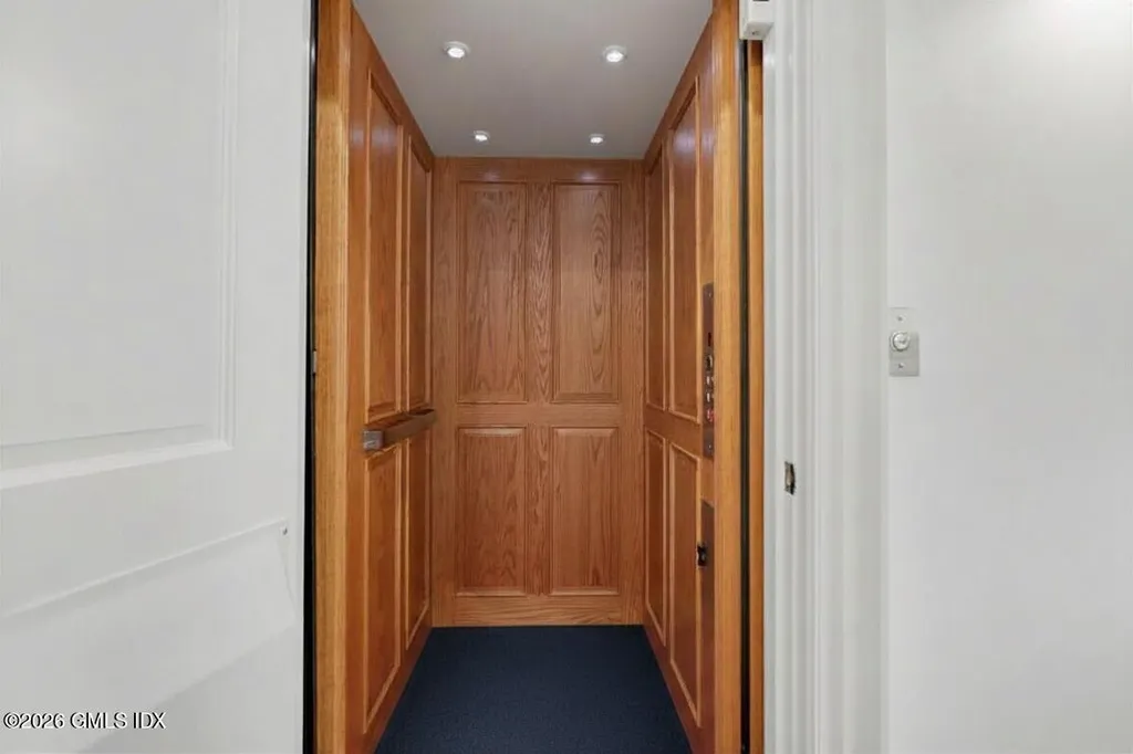 50 Sound View Drive Greenwich CT 06830