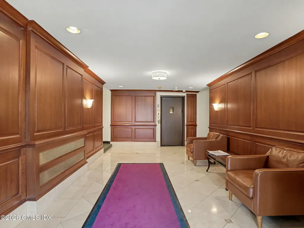 Greenwich CT, 52 Lafayette Place, Unit 2H