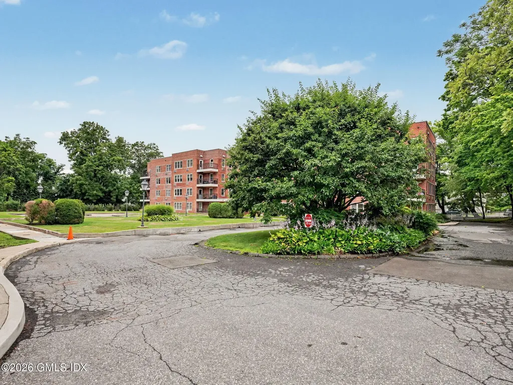 52 Lafayette Place Greenwich CT 06830