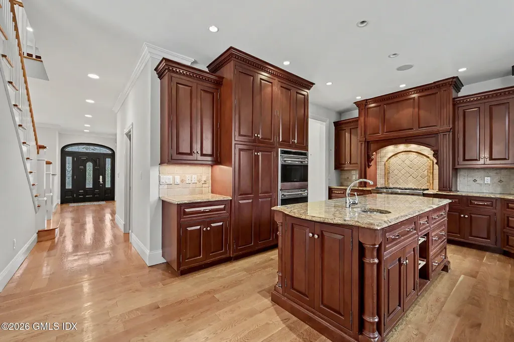 52 Francis Lane Greenwich CT 06831