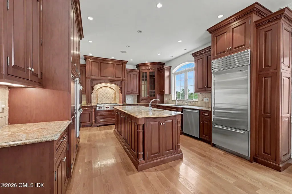 52 Francis Lane Greenwich CT 06831