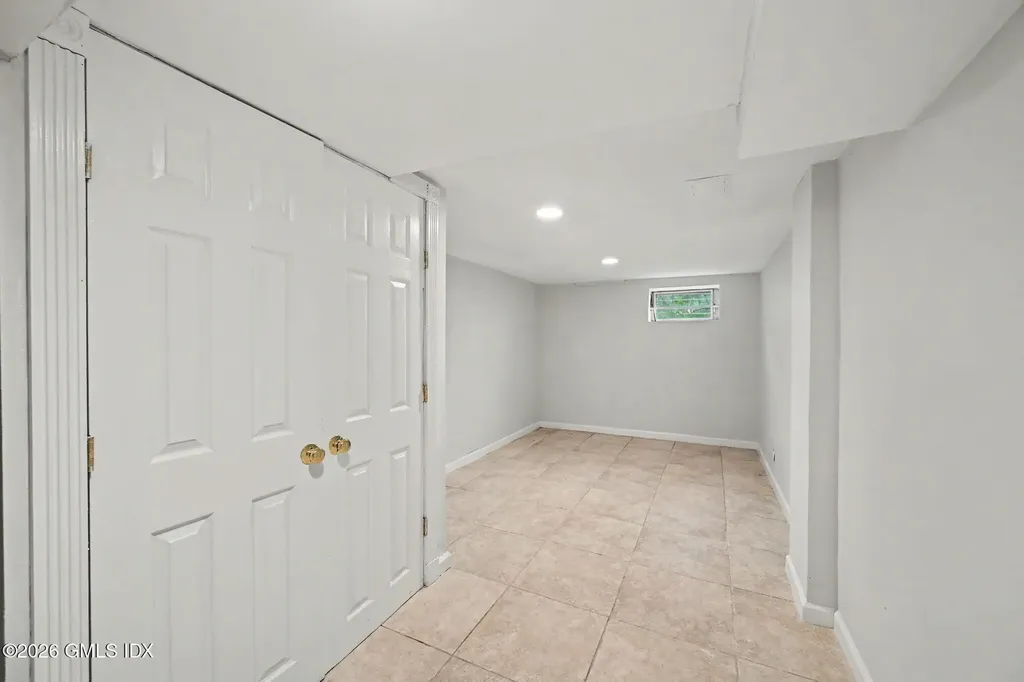 52 Francis Lane Greenwich CT 06831