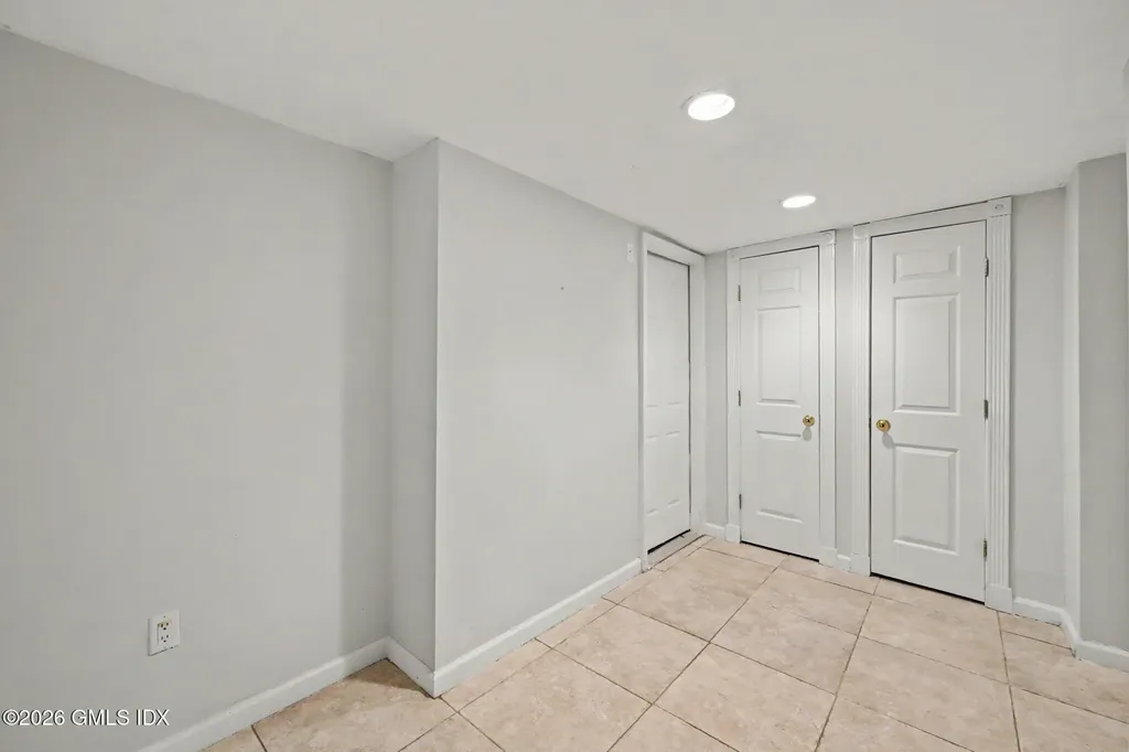 52 Francis Lane Greenwich CT 06831