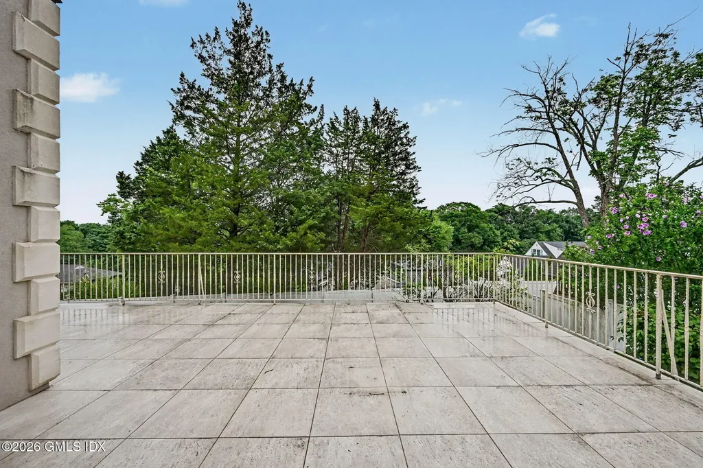 52 Francis Lane Greenwich CT 06831