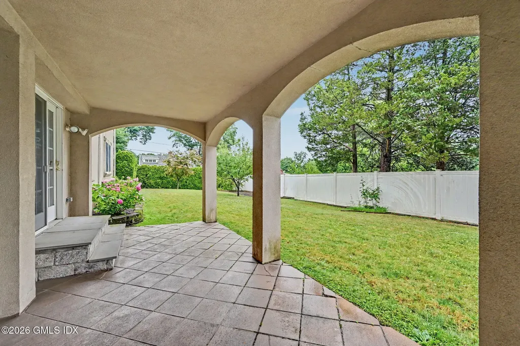 52 Francis Lane Greenwich CT 06831