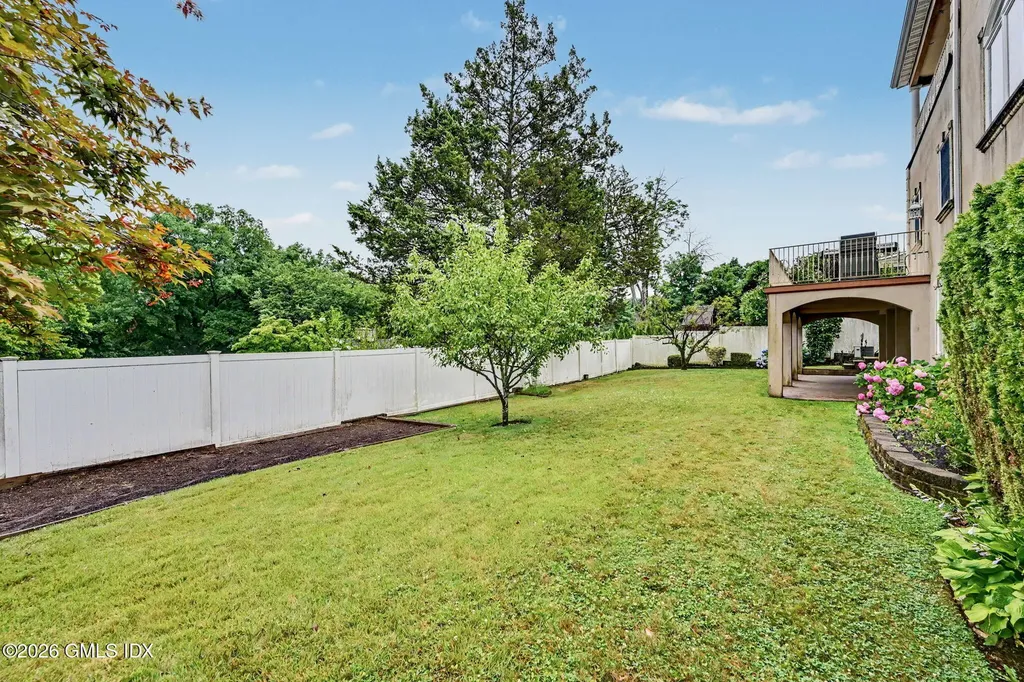 52 Francis Lane Greenwich CT 06831